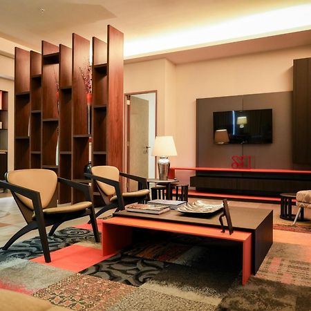Metria Hotel Λεόν Εξωτερικό φωτογραφία The interior of the lounge