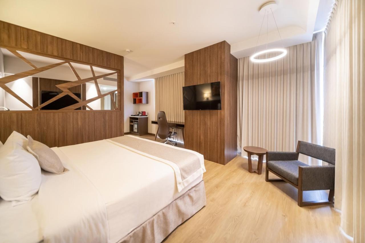 Metria Hotel Λεόν Εξωτερικό φωτογραφία A room at the hotel