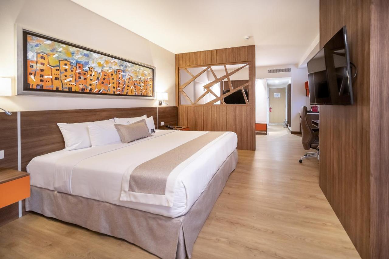 Metria Hotel Λεόν Εξωτερικό φωτογραφία Deluxe Room