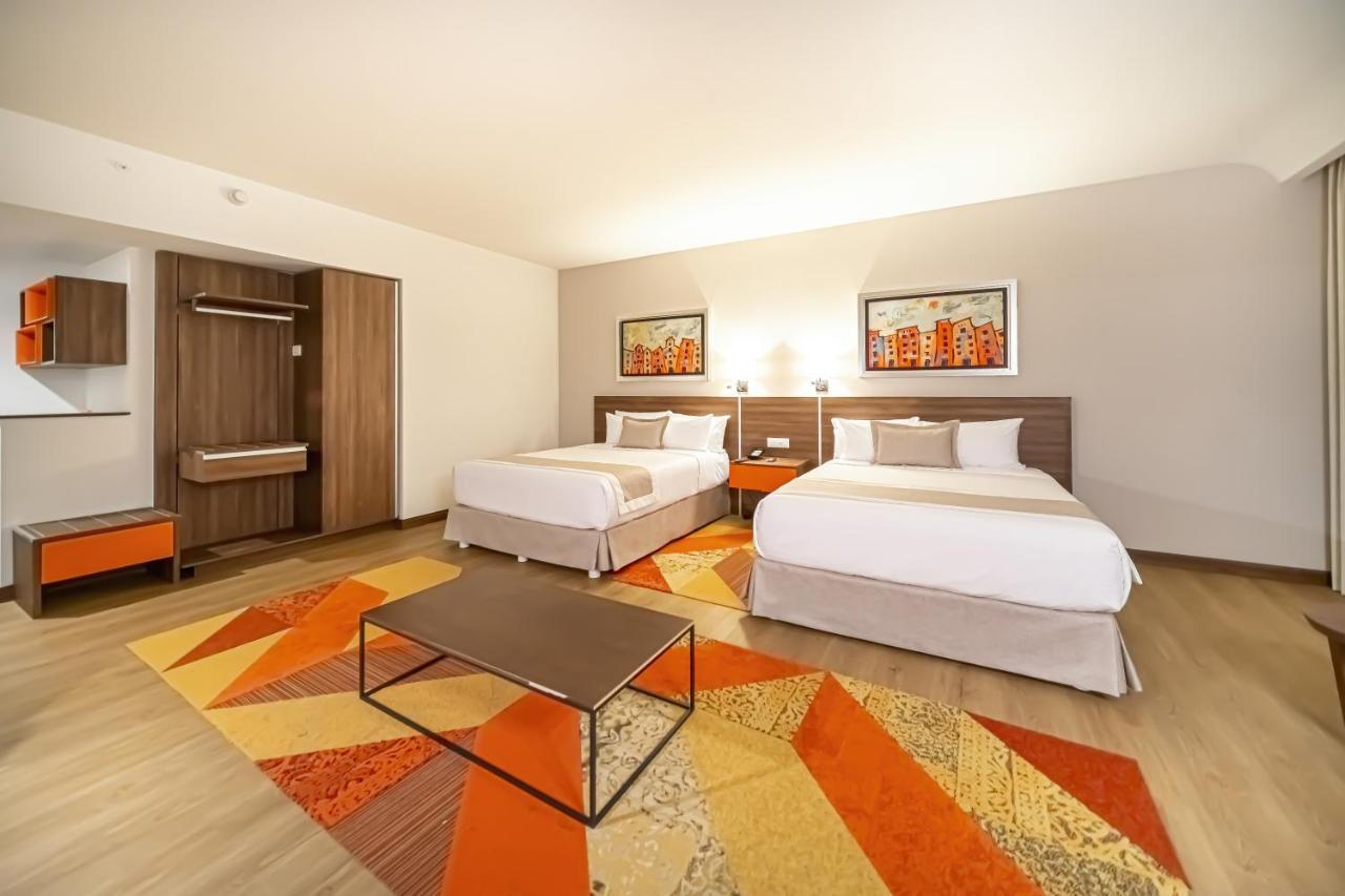 Metria Hotel Λεόν Εξωτερικό φωτογραφία A room at the hotel