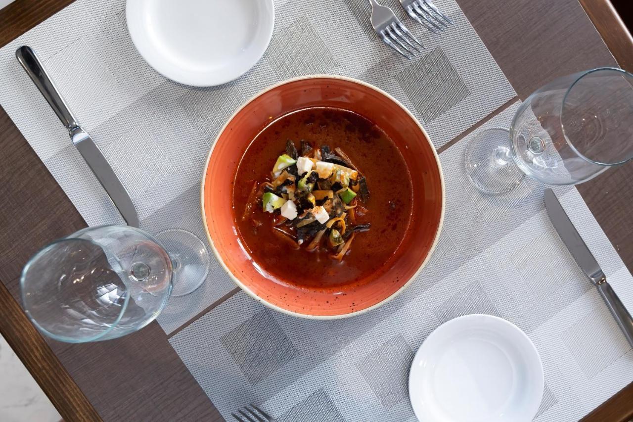 Metria Hotel Λεόν Εξωτερικό φωτογραφία A bowl of soup