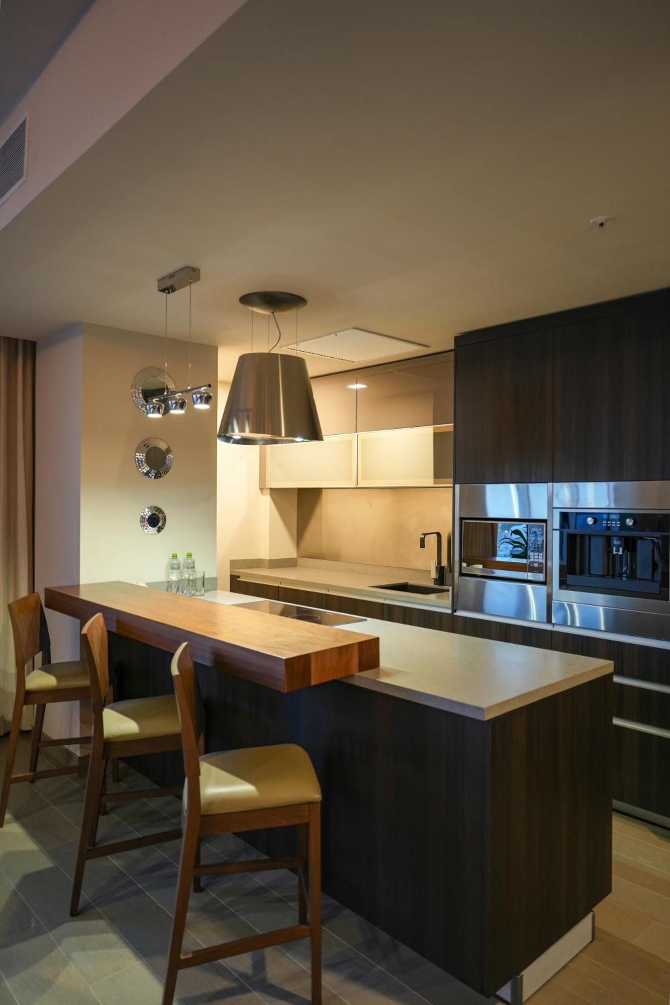 Metria Hotel Λεόν Εξωτερικό φωτογραφία A modern kitchen